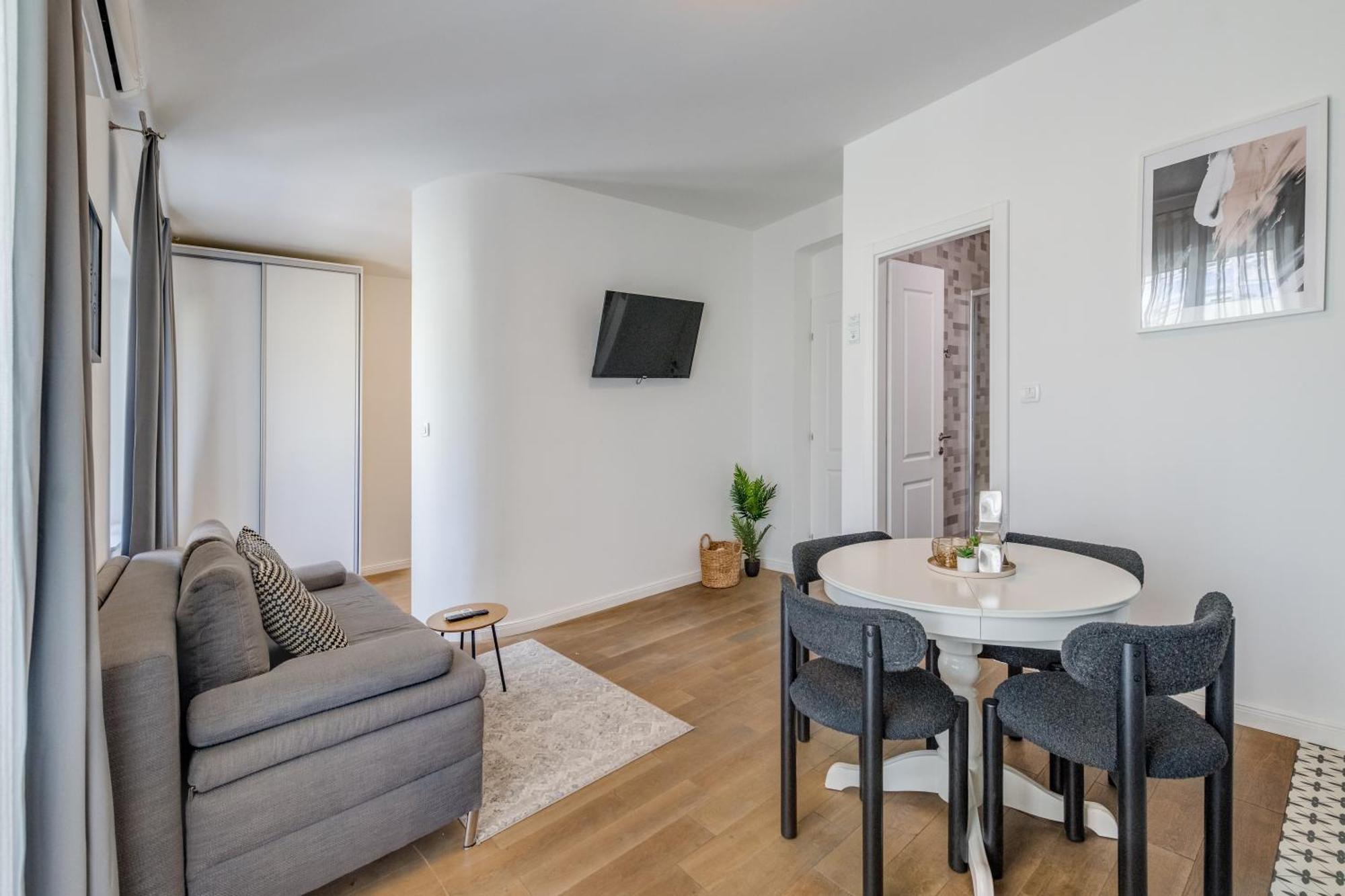 Apartma Finn Luxury *